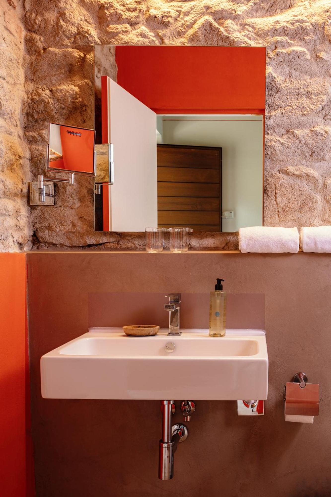 Alojamento de Turismo Rural Valdonica Winery Fine Dine & Wine *