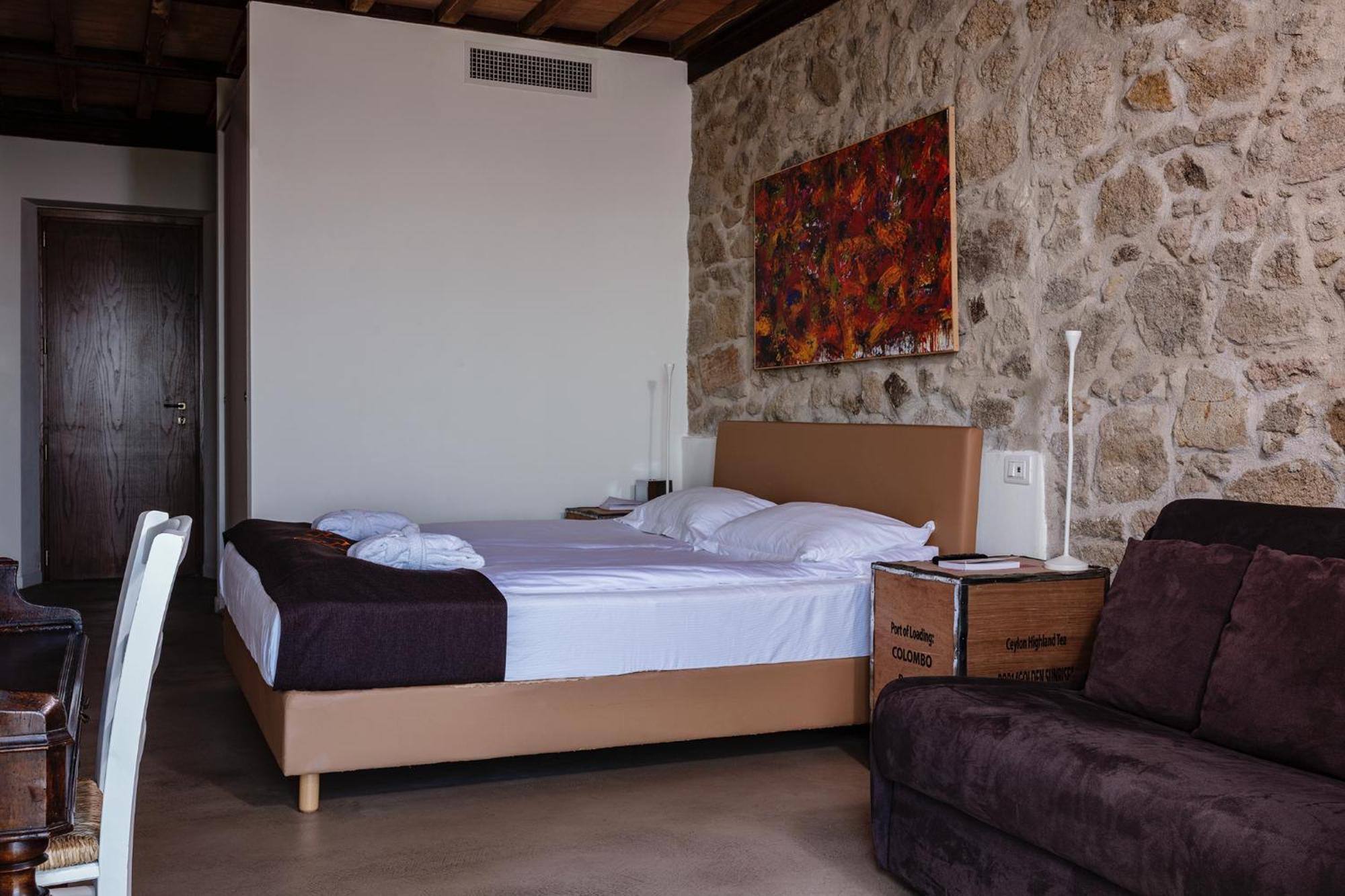 Valdonica Winery Fine Dine & Wine Sassofortino
