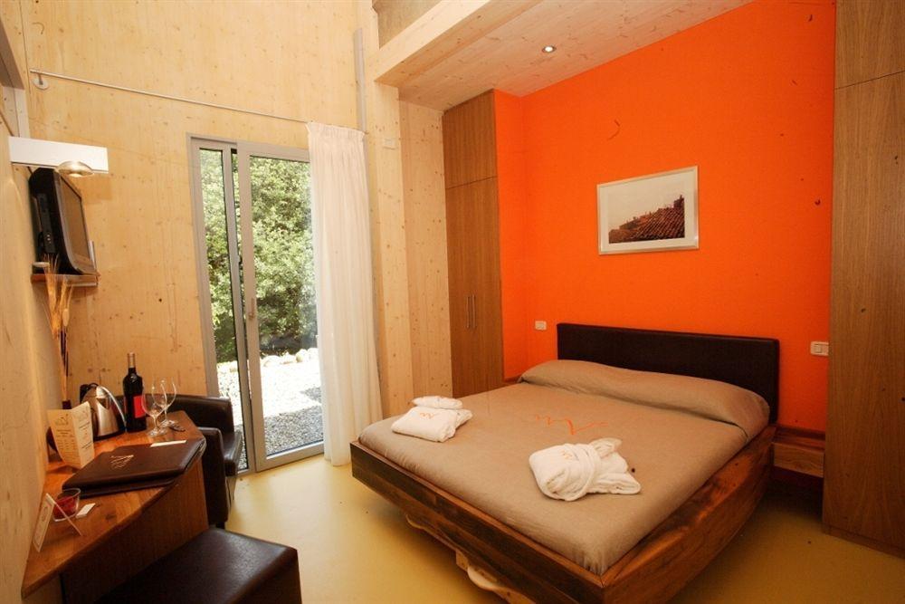Farm stay Valdonica Winery Fine Dine & Wine *