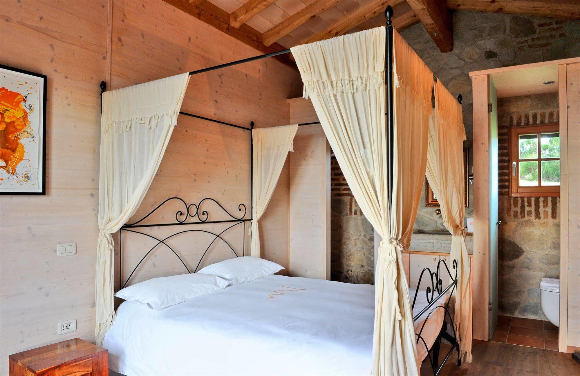 Alojamento de Turismo Rural Valdonica Winery Fine Dine & Wine *